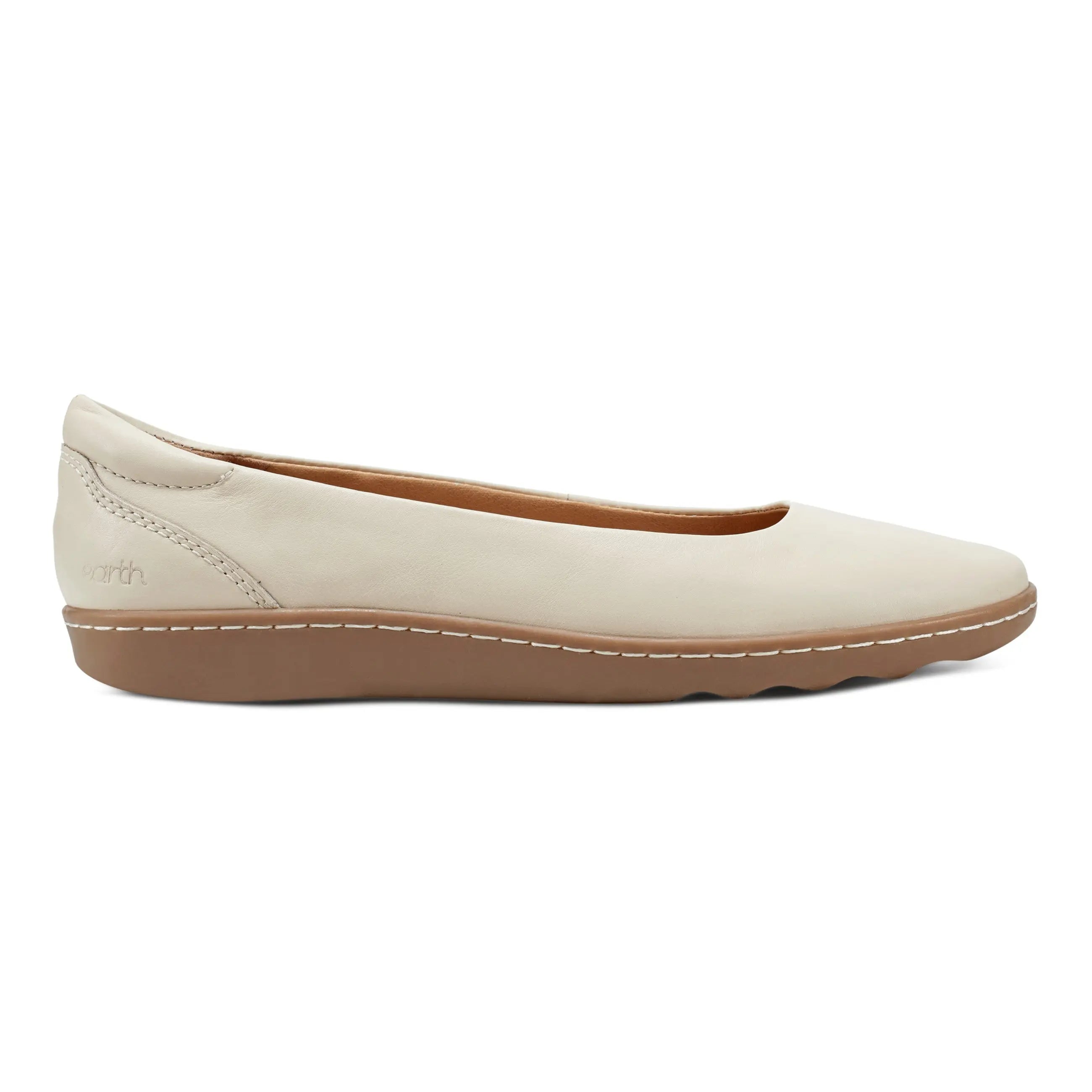 Landen Round Toe Casual Flats