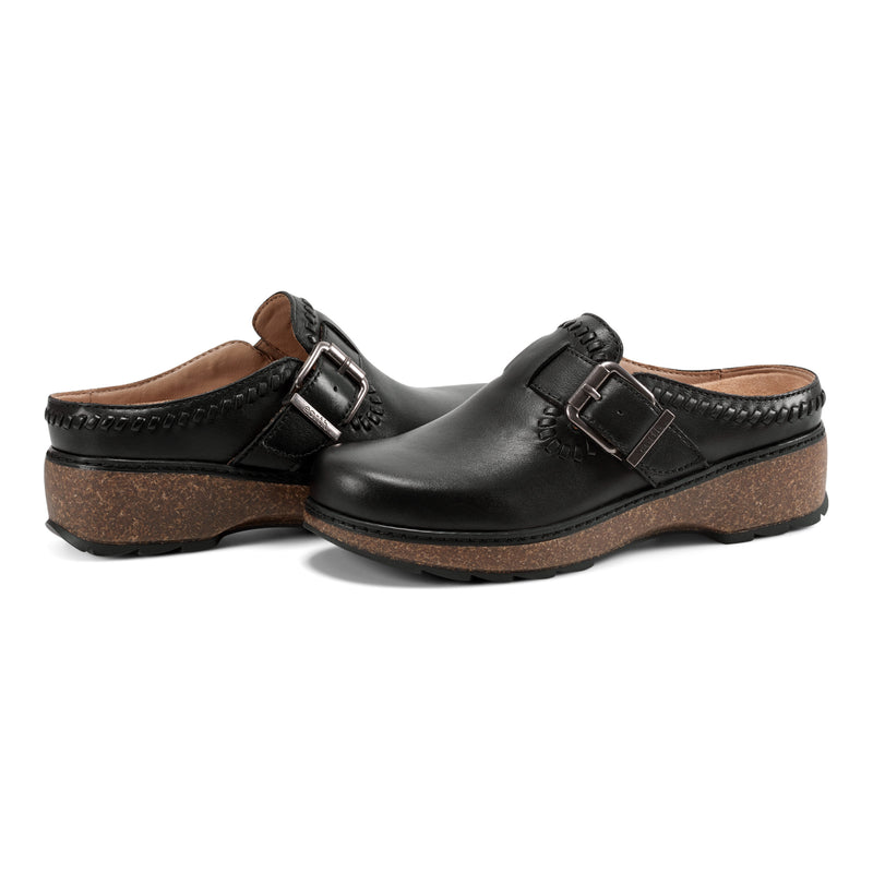 Kay Round Toe Slip-on Casual Clogs