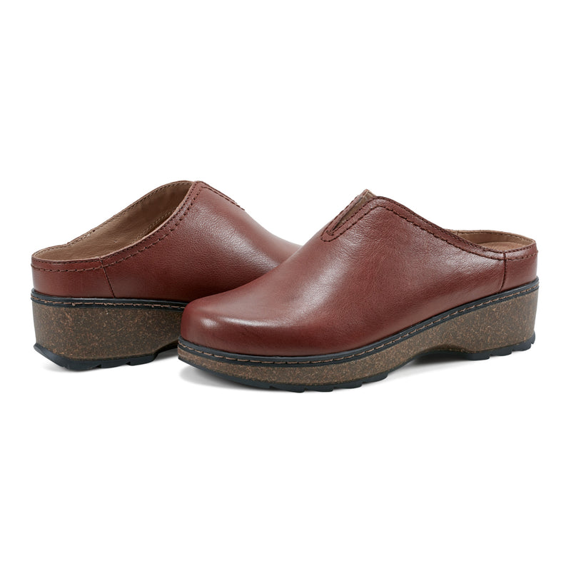 Kolia Round Toe Slip-on Casual Clogs