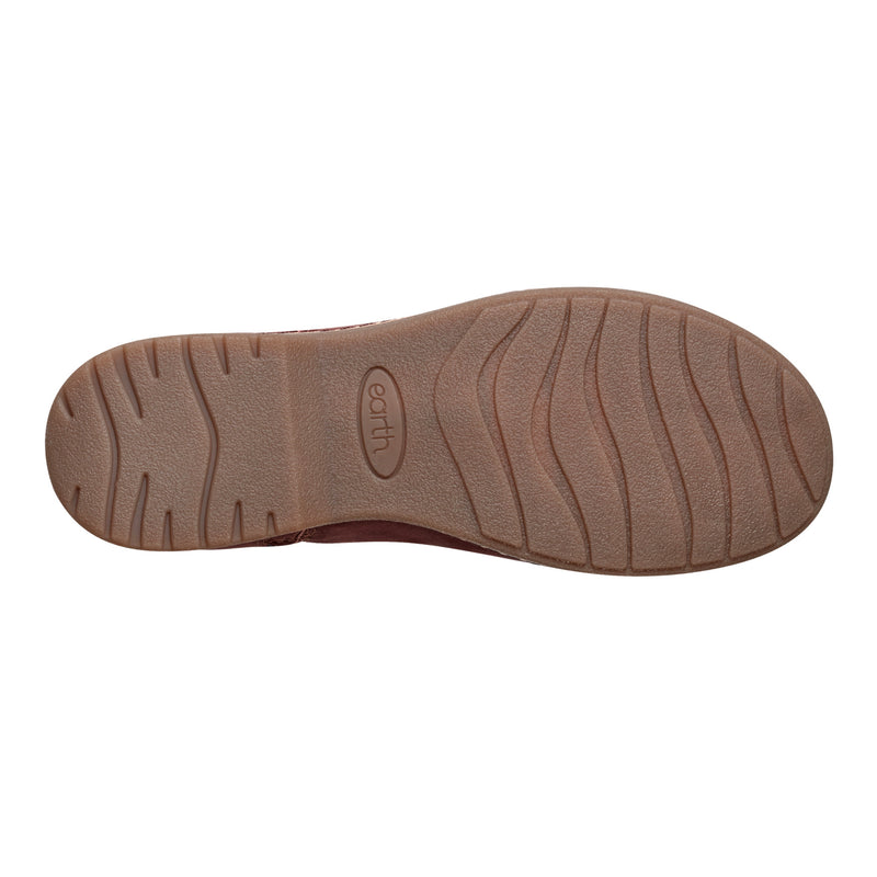 Hilaree Water Repellent Round Toe Ruched Casual Booties