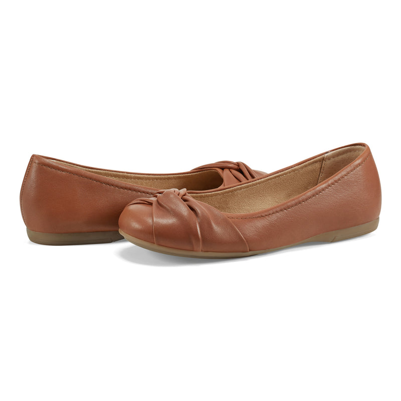 Earth Jacci Women's Slip On - Cognac Size 5 Earth Jacci Women's Slip On - Cognac Size 5