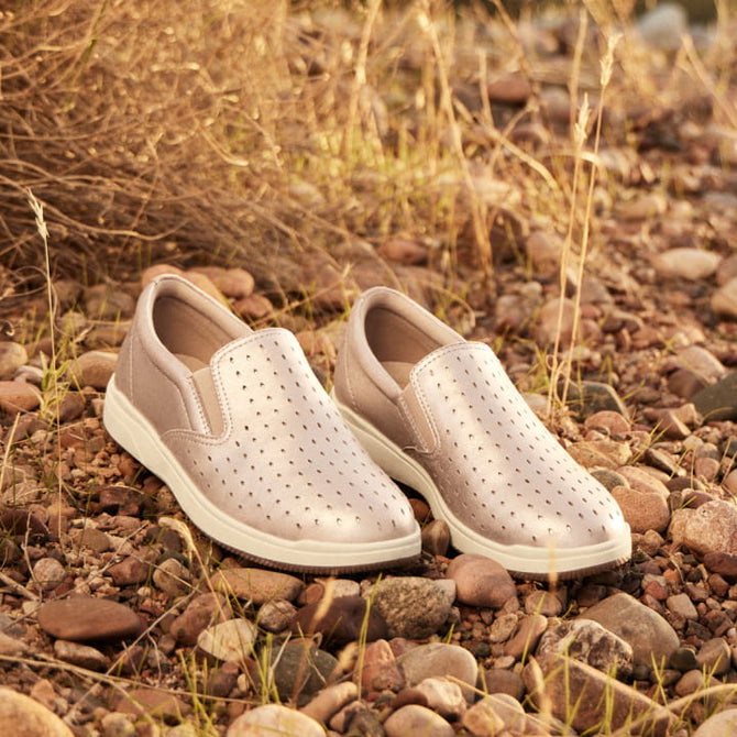 earthwalk shoes
