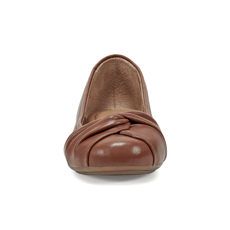 Jacci Lightweight Round Toe Slip-on Dress Flats