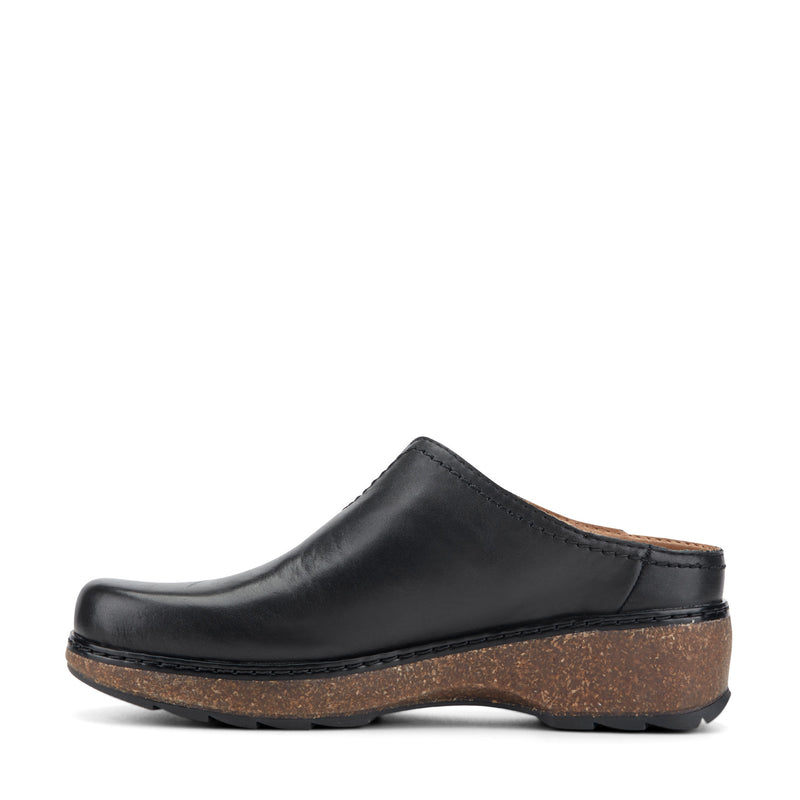 Kolia Round Toe Slip-on Casual Clogs