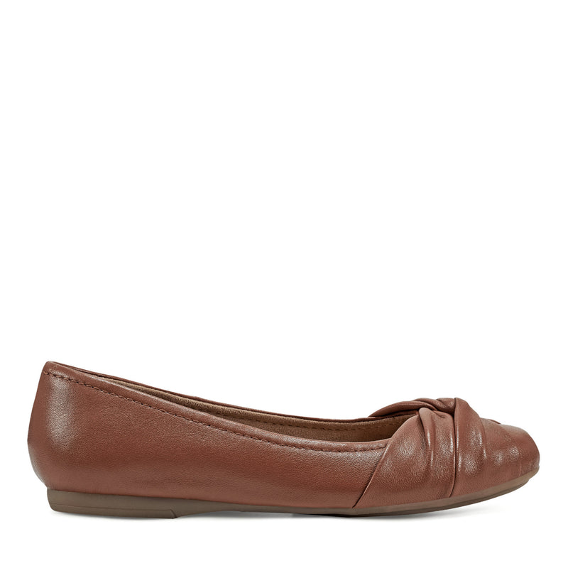 Jacci Lightweight Round Toe Slip-on Dress Flats