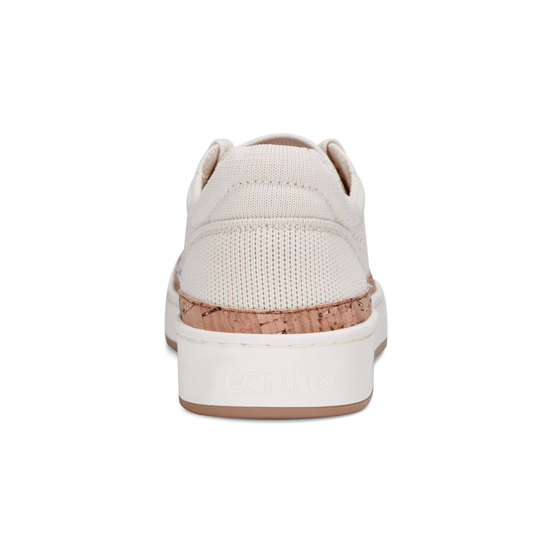 Knight Round Toe Lace-up Casual Sneakers