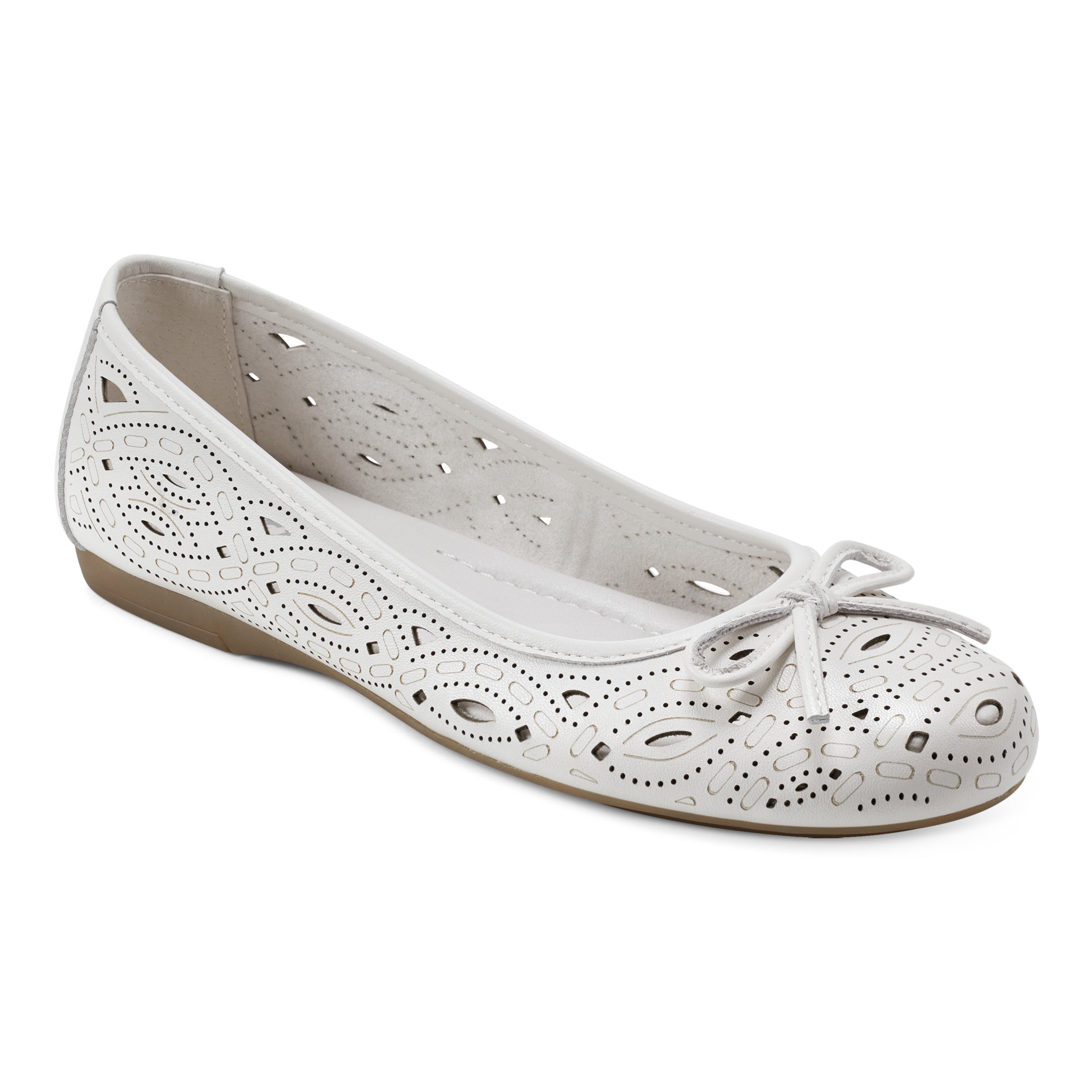 earth® Josie Laser Cut Round Toe Casual Ballet Slip-on flats